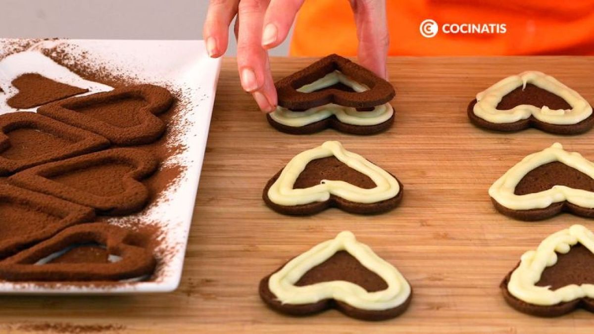 Cómo hacer galletas de San Valentín rellenas