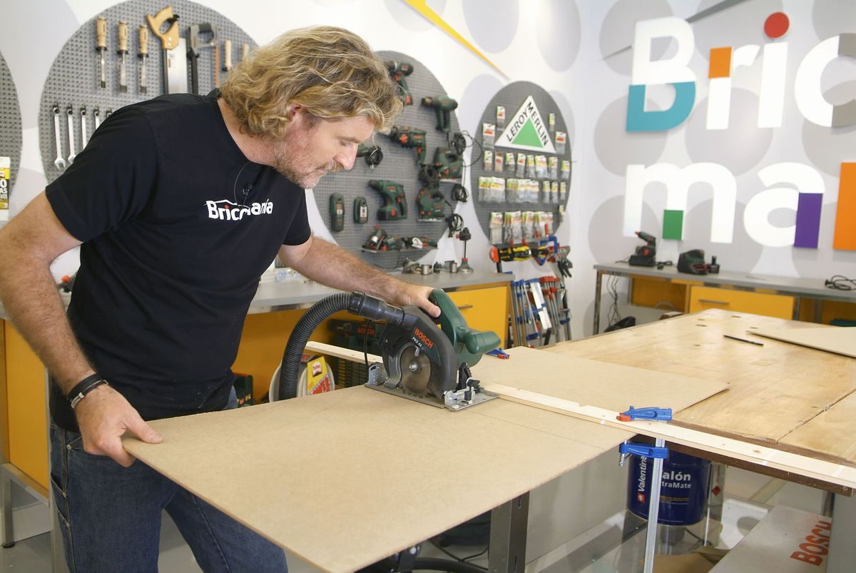 brico 0513 decorar puertas armario paneles colores paso 2