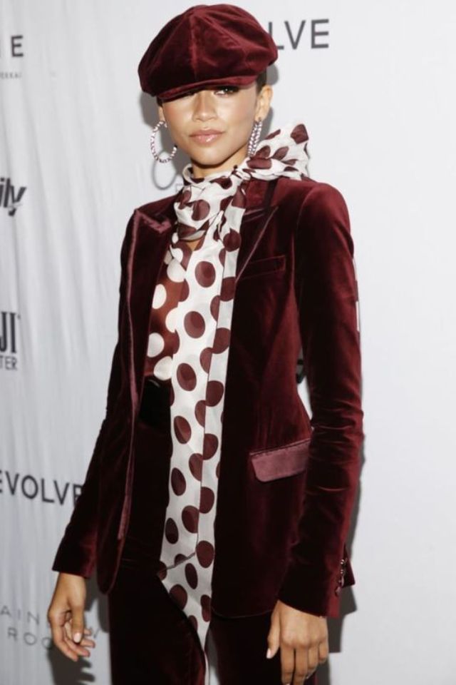 zendaya cfda smoking