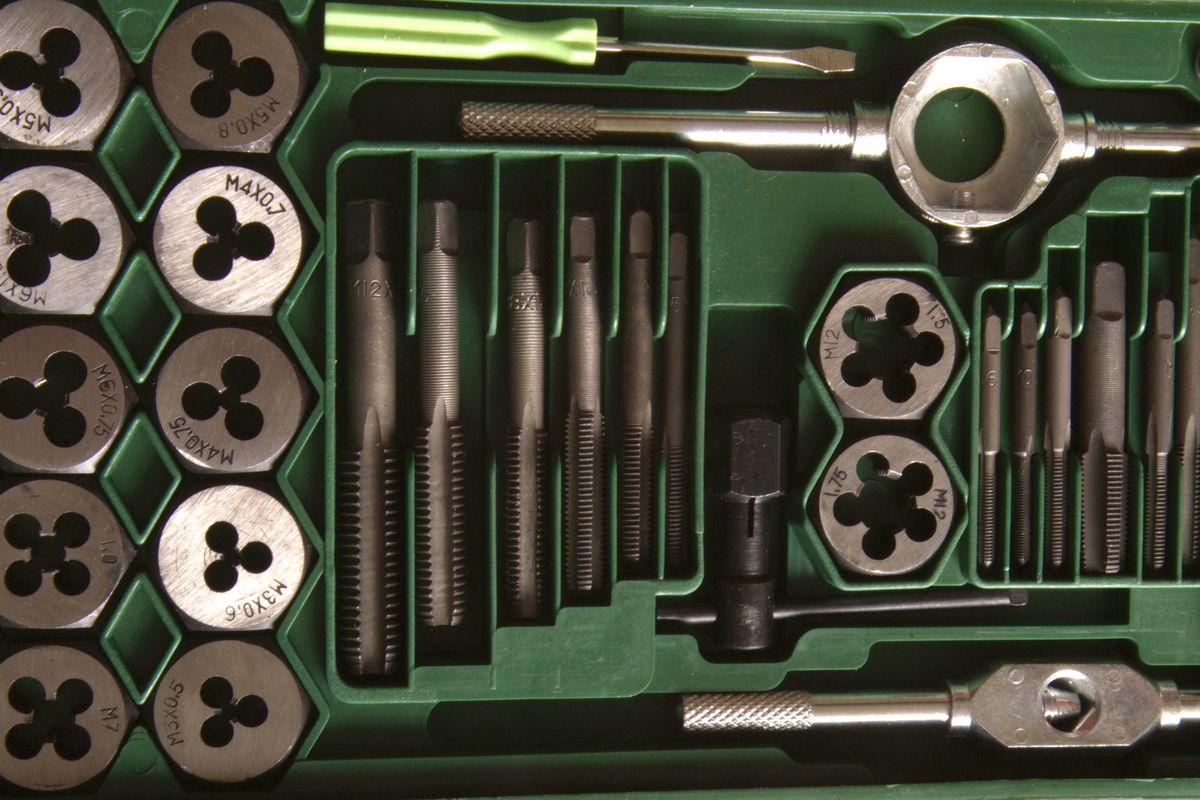 Hacer rosca para tornillo   machos