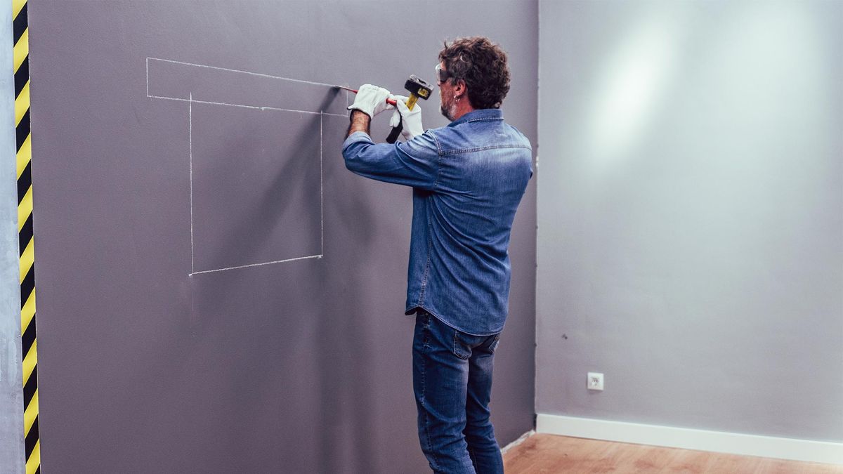 Cómo abrir un pasaplatos en la pared paso 1