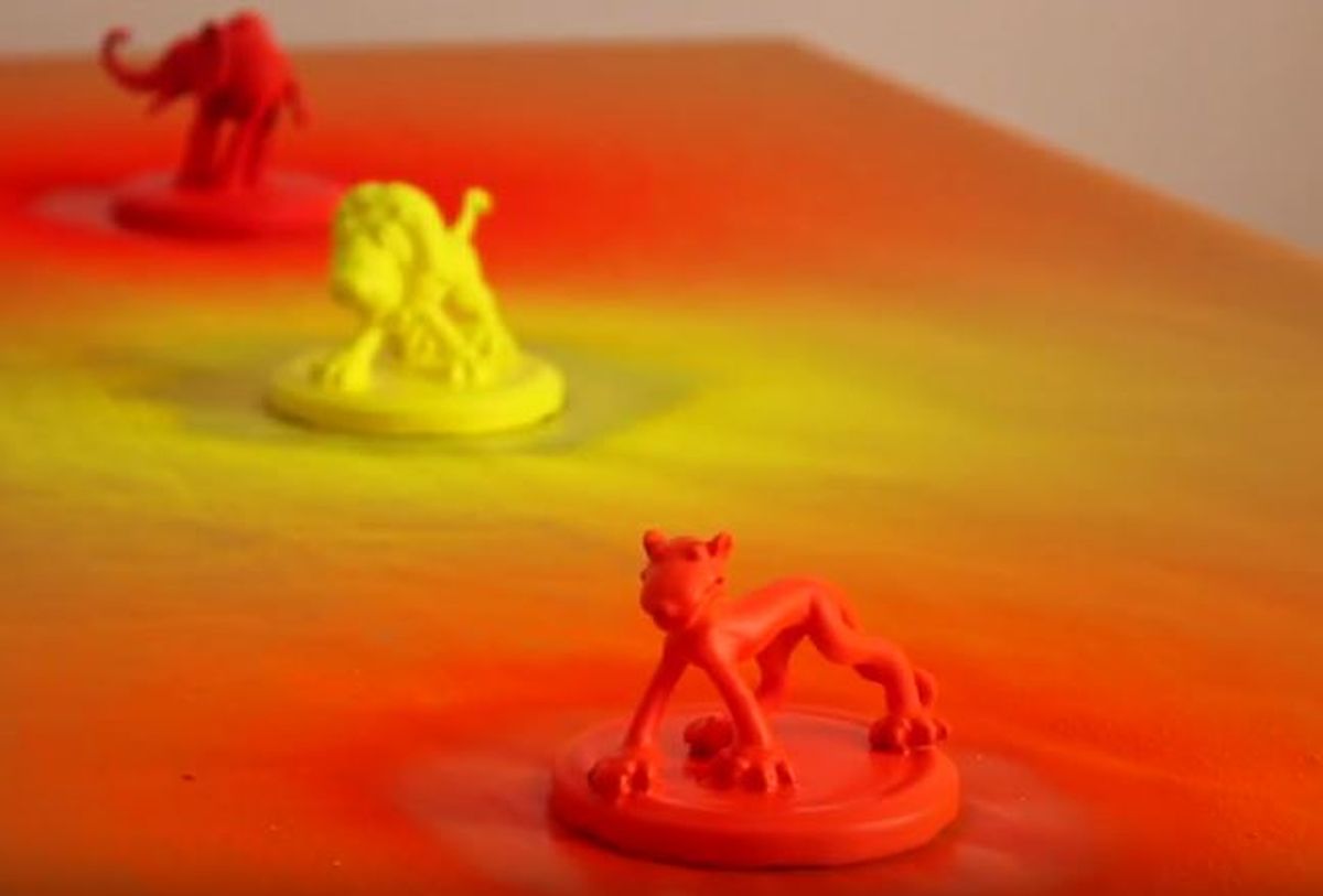 Decorar tapas de tarros de cristal con muñecos paso 3