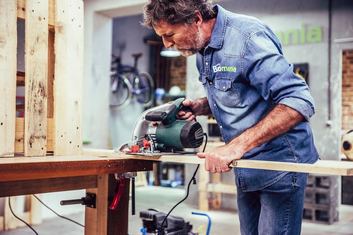 Cómo hacer una butaca con palets y asientos de coche paso 5