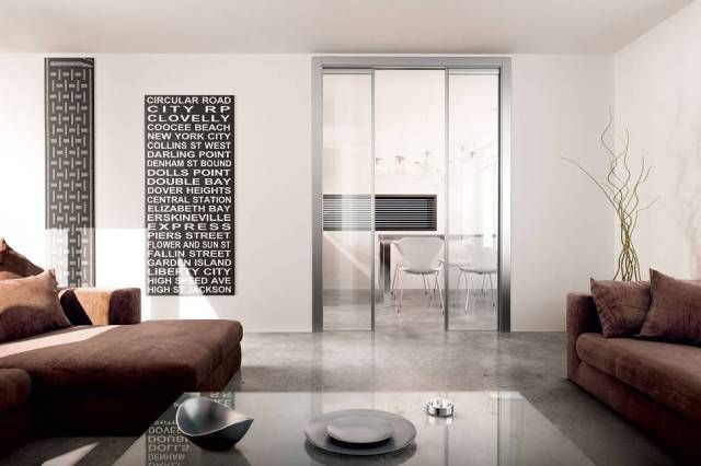 Puertas correderas de cristal ahorran espacio y separan los ambientes sin perder luminosidad 10
