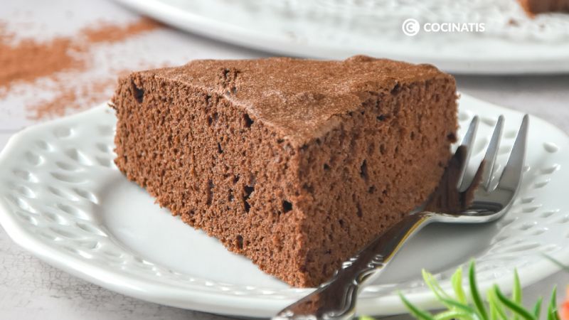 Bizcocho de chocolate esponjoso