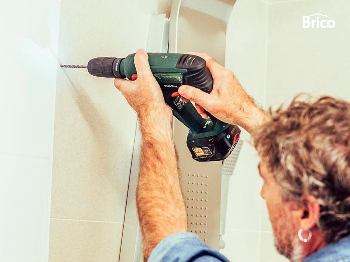 Perforar los puntos marcados