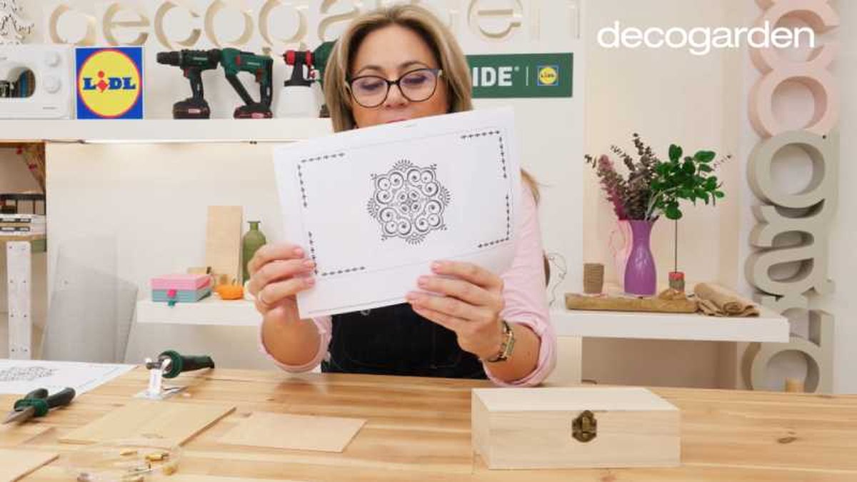 Diseño de mandala para decorar el joyero de madera con pirógrafo.