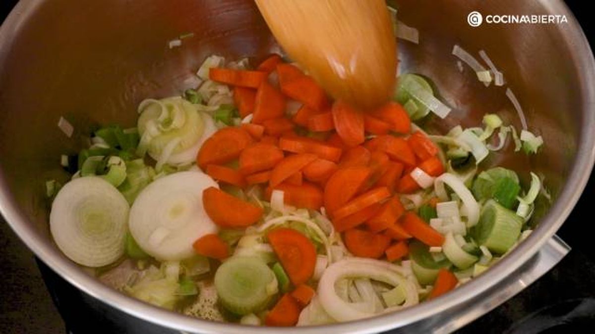 Gallina blanca Crema marisco paso 1