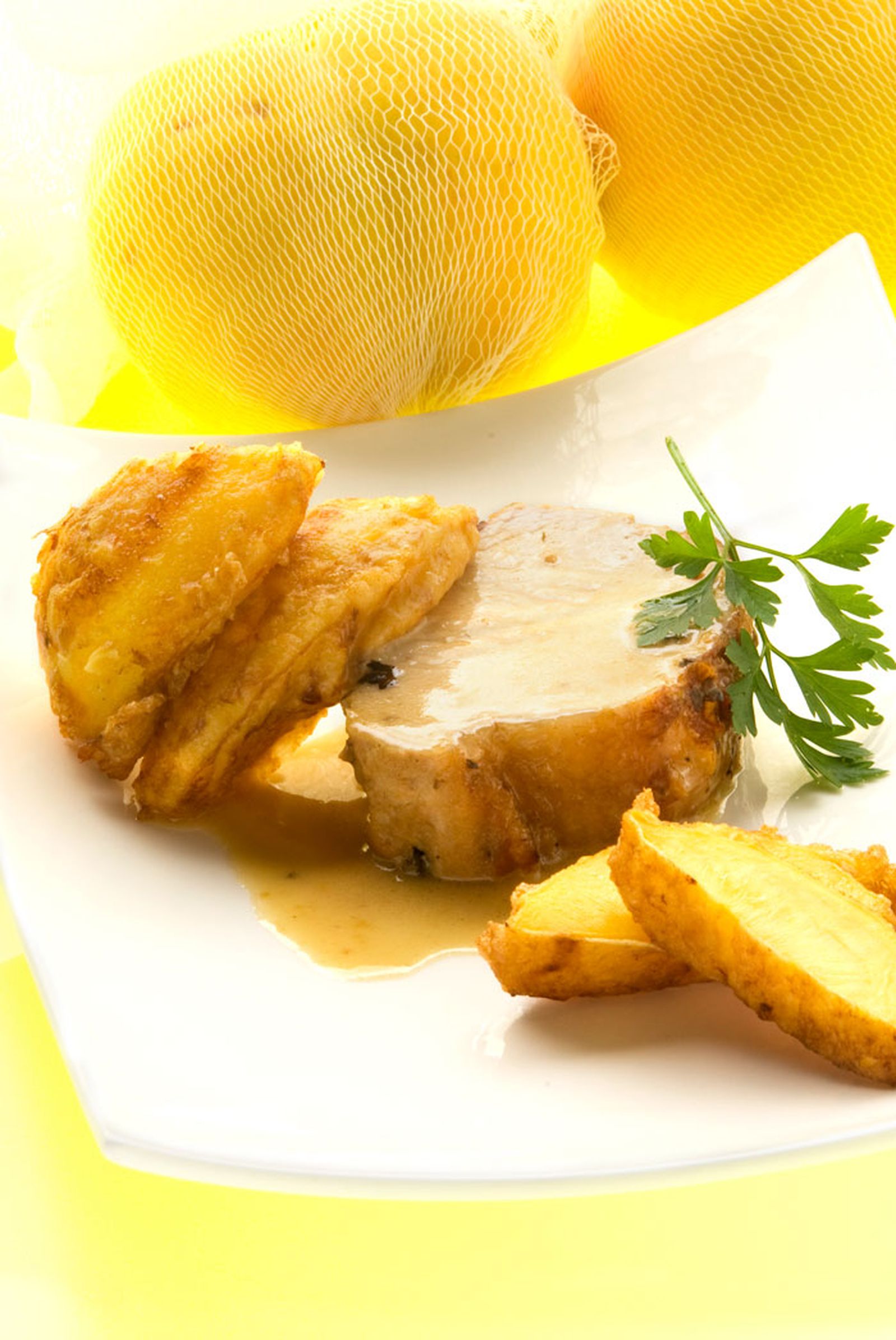 Lomo de cerdo con melocotón rebozado