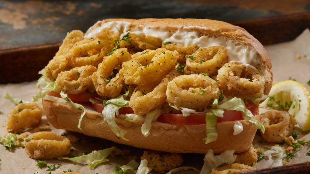 bocadillo calamares mahonesa lechuga tomate