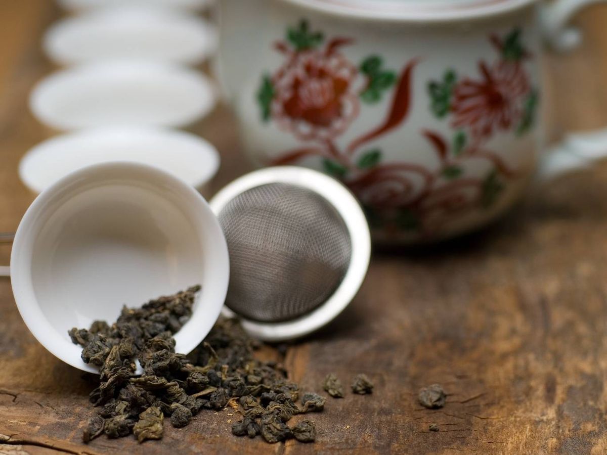 Las típicas bolitas de acero pequeñas no permiten que las hojas de té liberen todo su sabor.