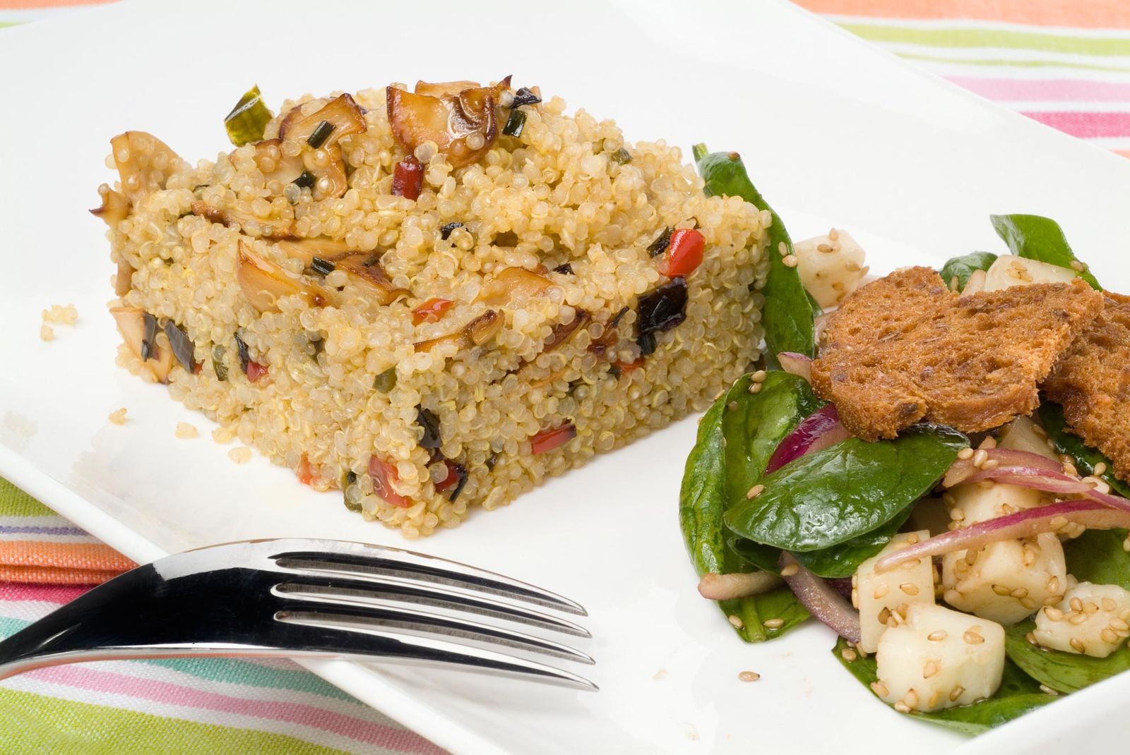ENSALADA DE QUINOA Y ESPINACAS