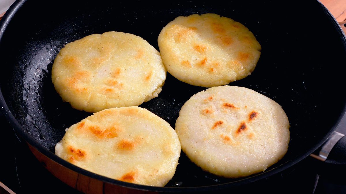 Arepas venezolanas rellenas de pollo   Paso 3
