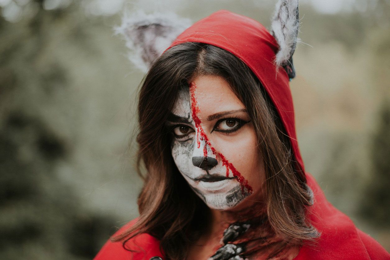 middle face make up caperucita lobo