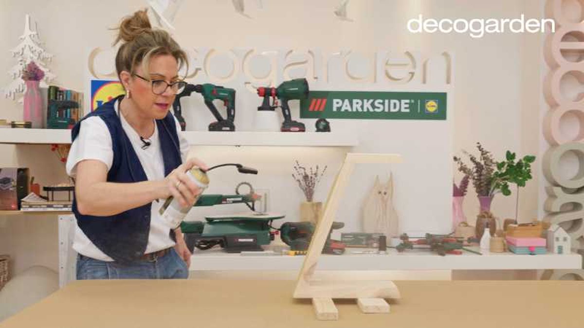 Cómo hacer una lámpara de mesa de madera, paso 6.