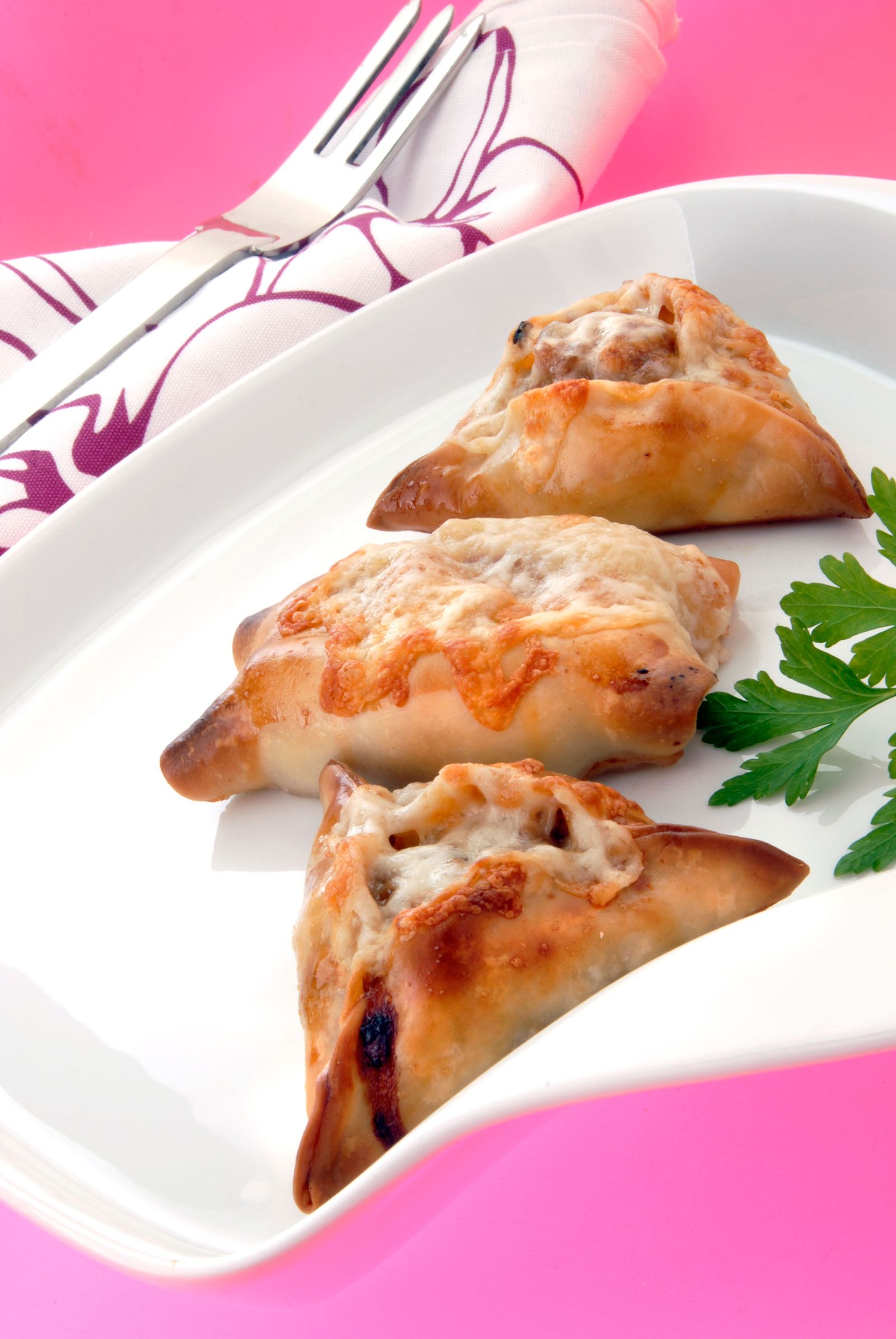 Empanadillas de salchicha y queso