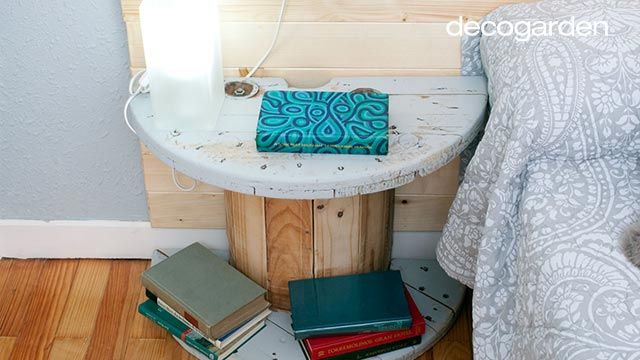 Dormitorio elegante y sereno 14