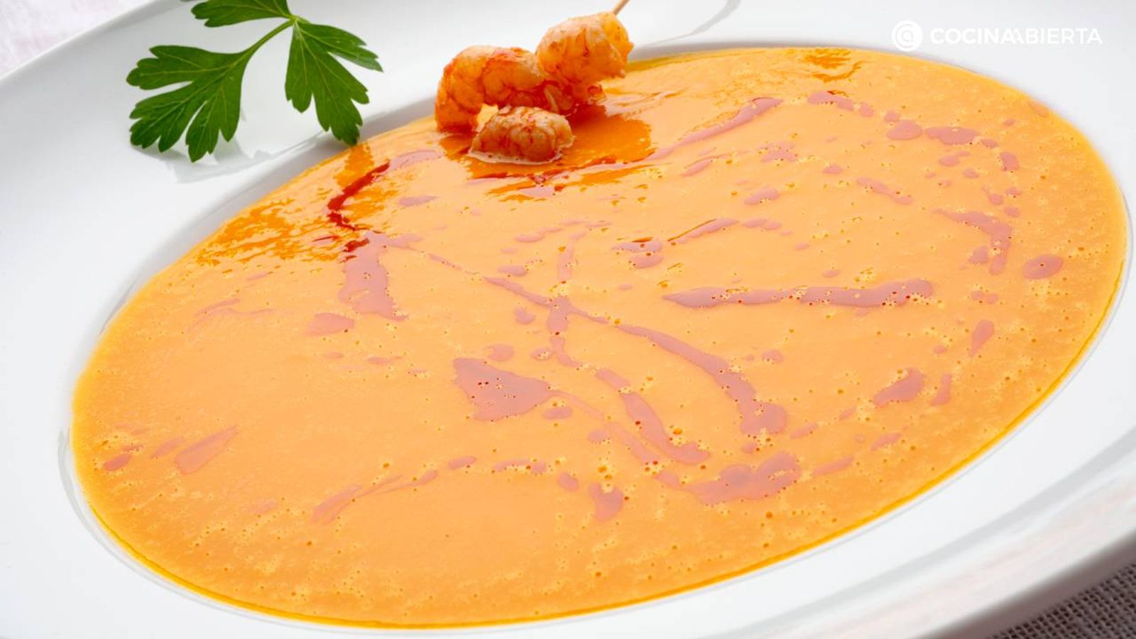 Receta de sopa fría de calabaza y naranja con gambas