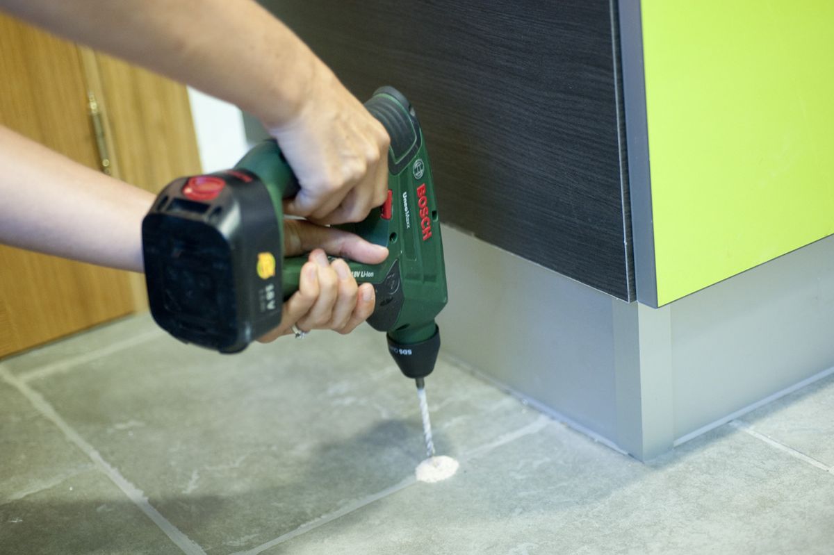 bricomania 664 colocar topes para puertas p4