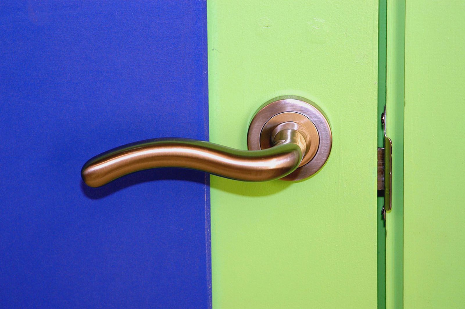 Cambiar la manilla de una puerta