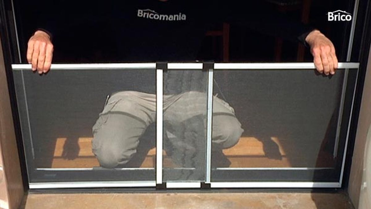 Instalar una mosquitera extensible paso 6