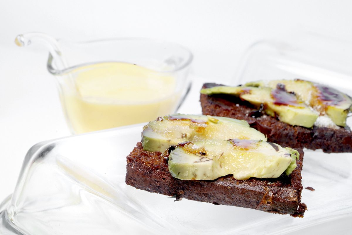 0040 TOSTADAS CON AGUACTE CARAMELIZADO