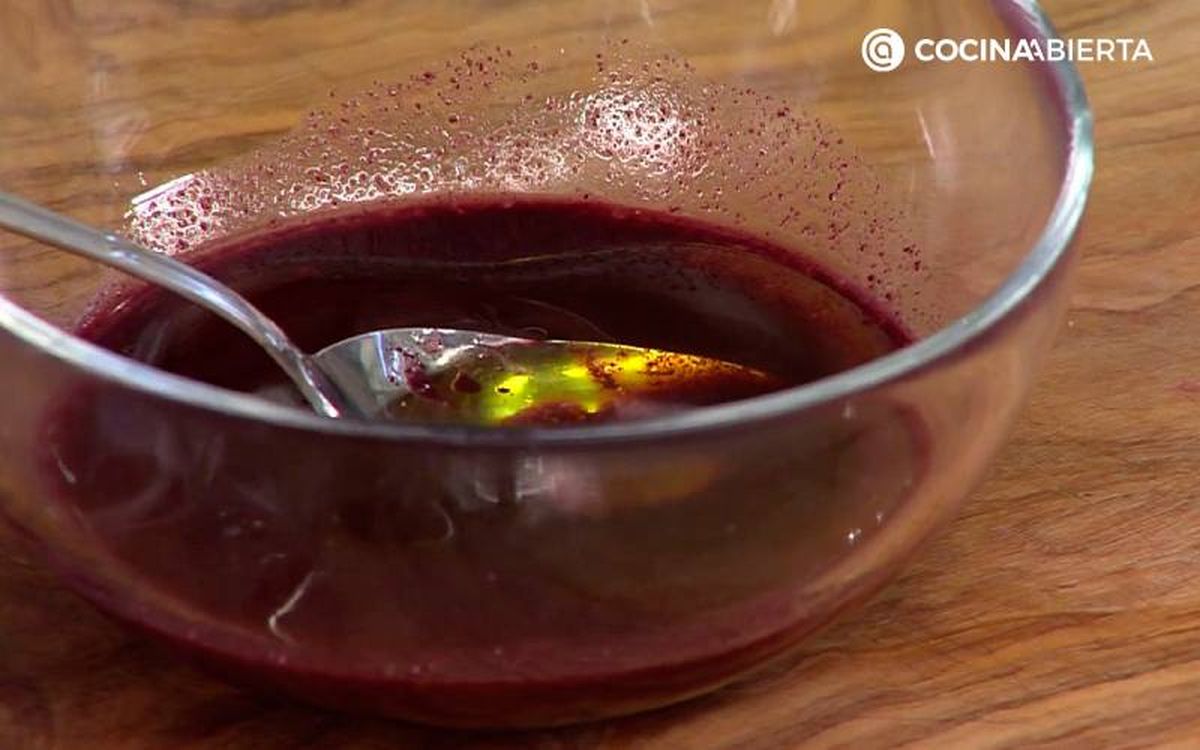 Prepara la vinagreta