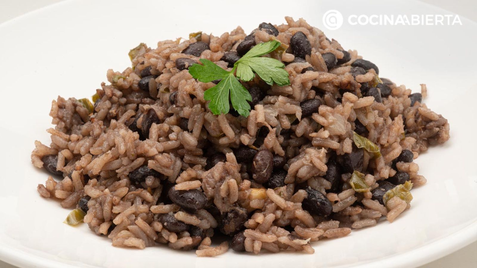 arroz congri cubano con frijoles alubias negras karl67490321