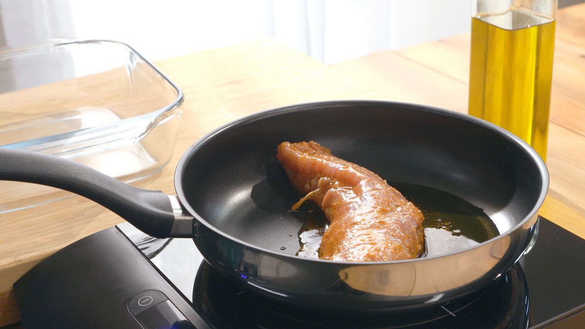 Solomillo de cerdo al horno con mojo rojo   Paso 2