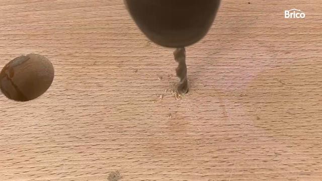 Como arreglar una mesa o banco de trabajo paso 9