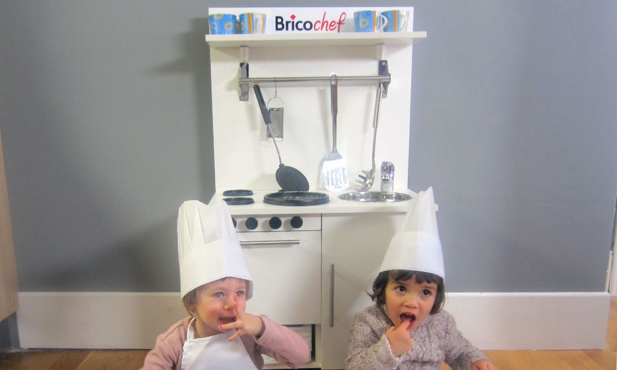Cómo hacer una cocina de juguete