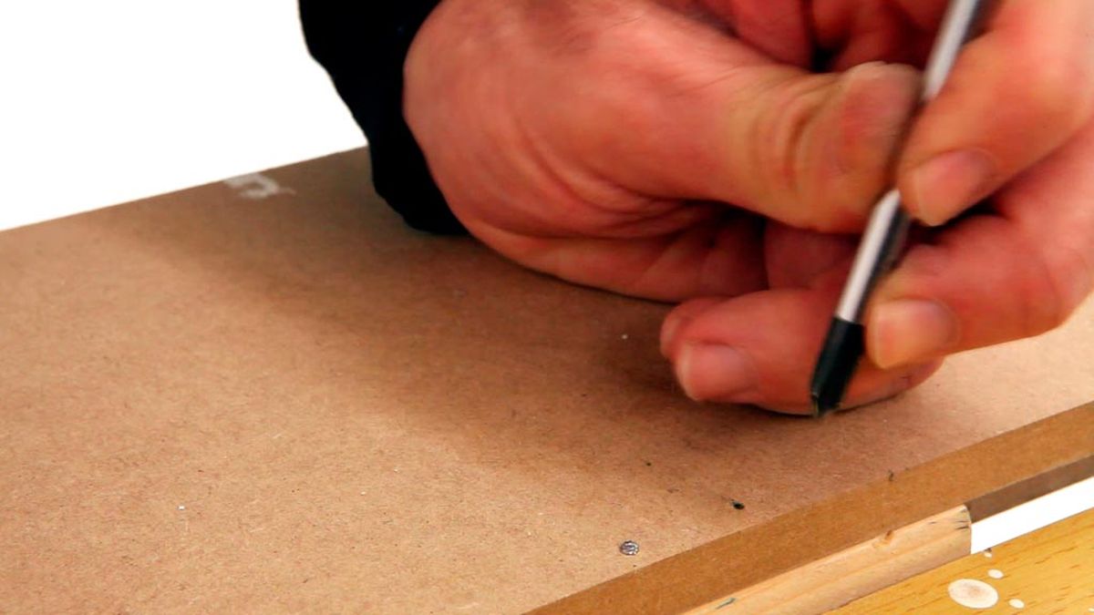 Embutir clavos en madera paso 2