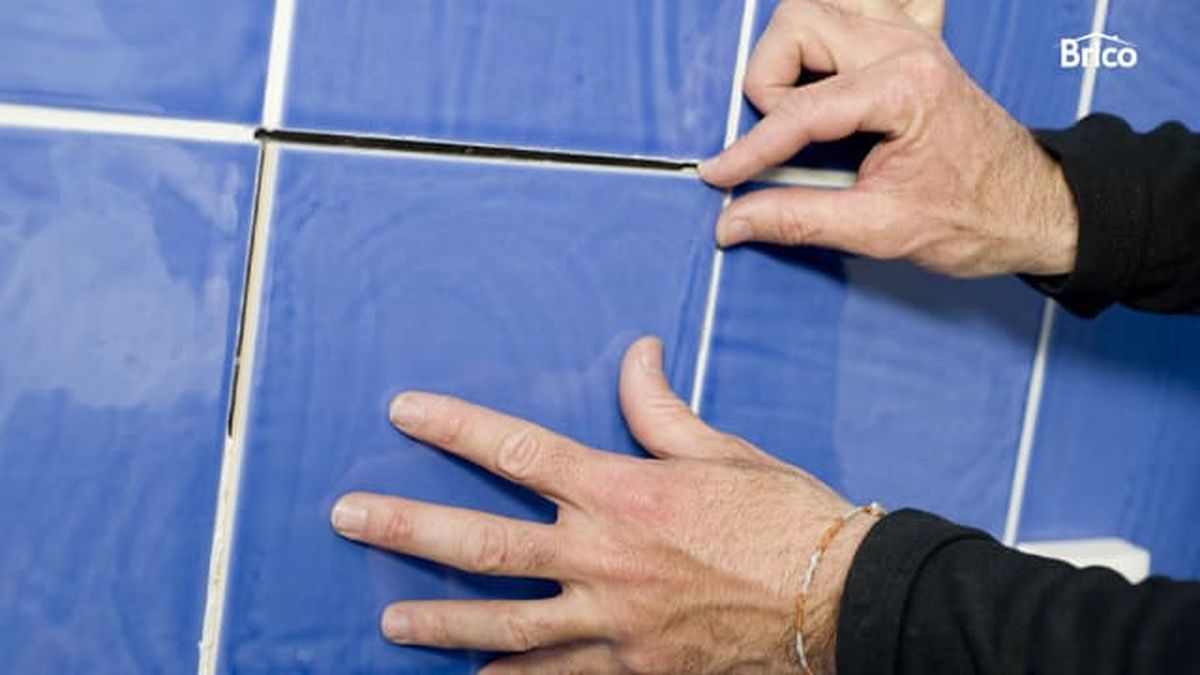 brico 0643 como reparar azulejos paso 6