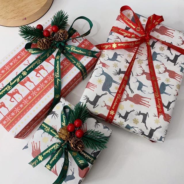 pinas adornar regalos