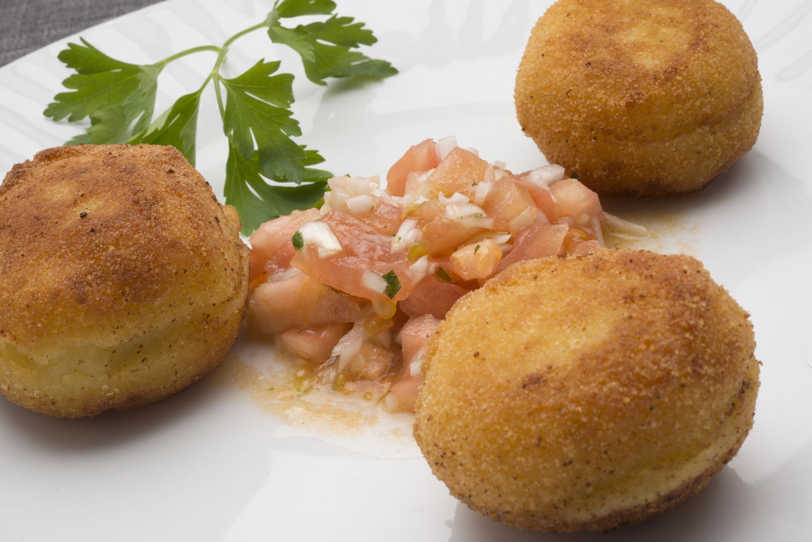 5911 1 Patatas rellenas de picadillo picante (1297) xl