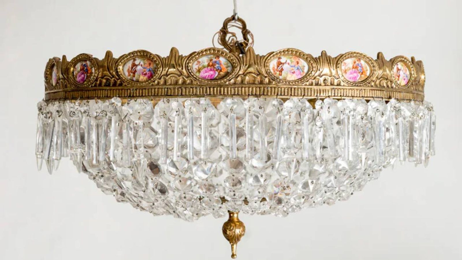 Lámpara antigua de bronce.