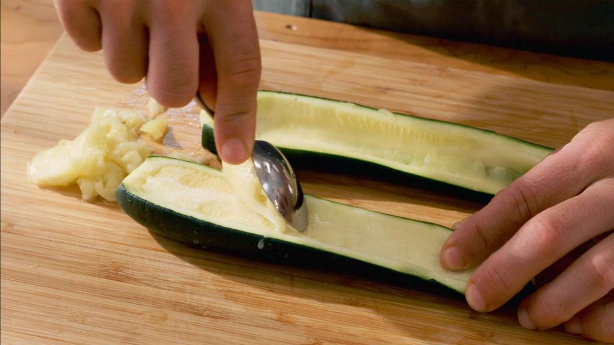 Calabacines rellenos de atún   Paso 3