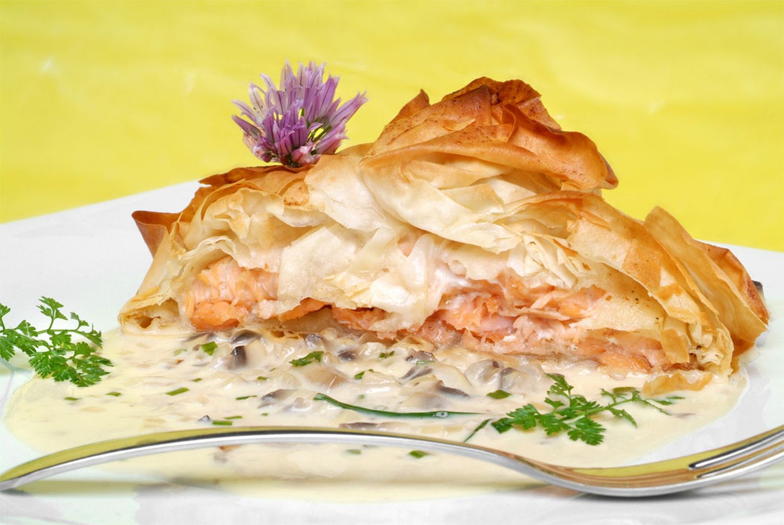 Tarta crujiente de salmón