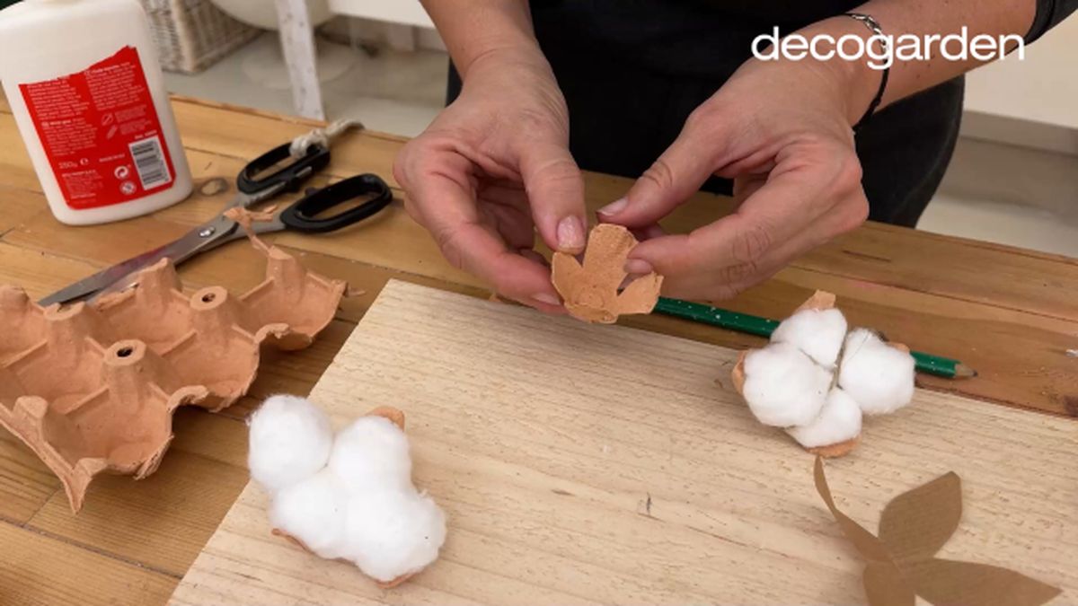 como hacer flores algodon paso 5