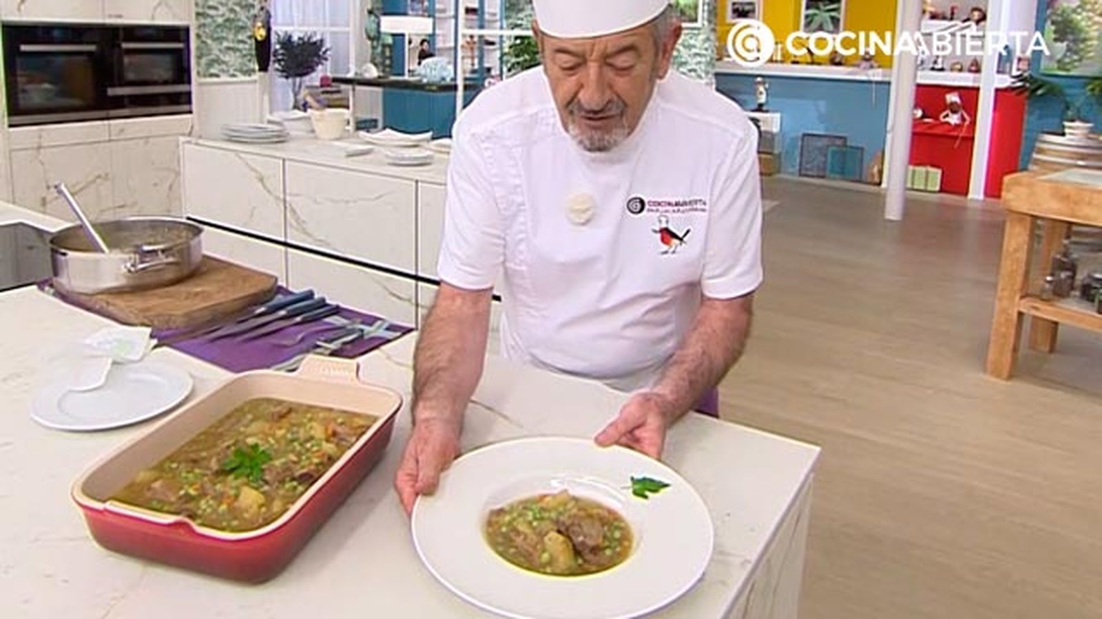 guiso de costilla de cerdo con patatas y verduras  receta karlos arguinano karl67450321 paso5