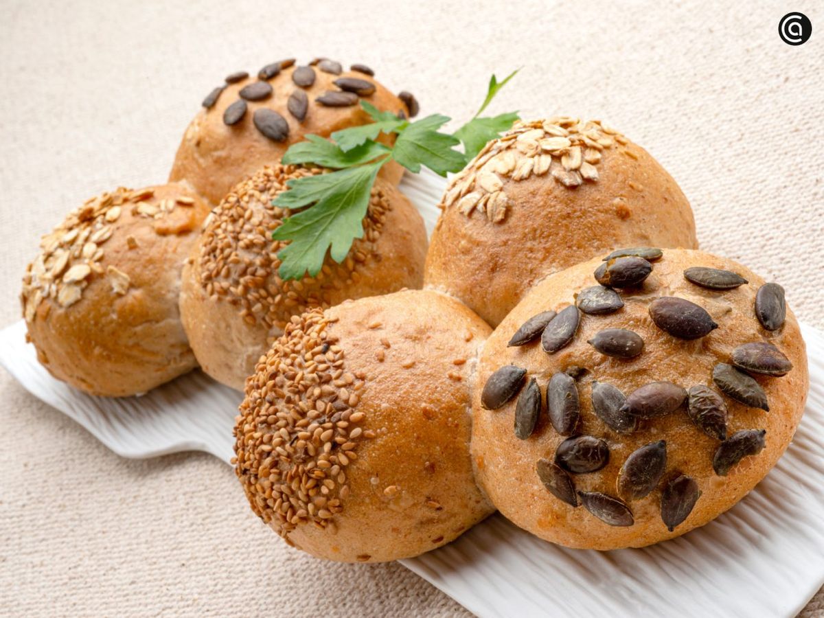 Aprende a preparar un pan tres semillas con la receta de Joseba Arguiñano
