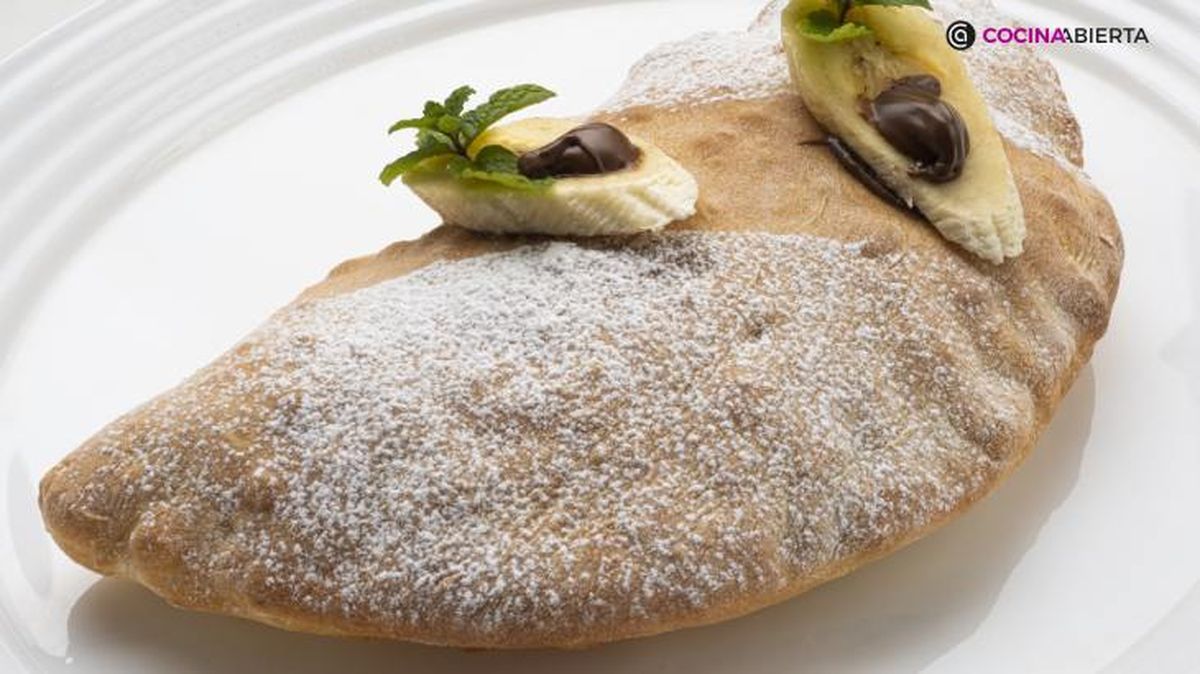Calzone dulce de chocolate y plátano