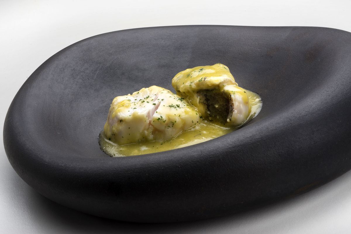 6066 2 Berasategui   Taco de merluza con kokotxas al pil pil xl