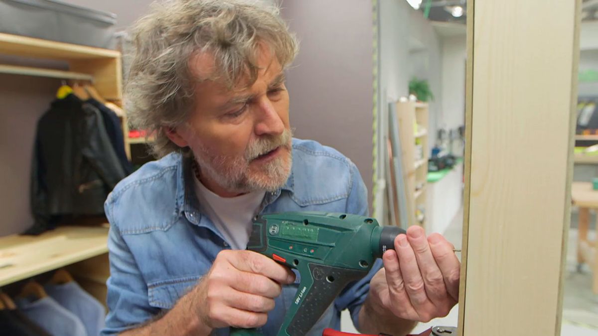 Cómo hacer una falsa pared paso 5