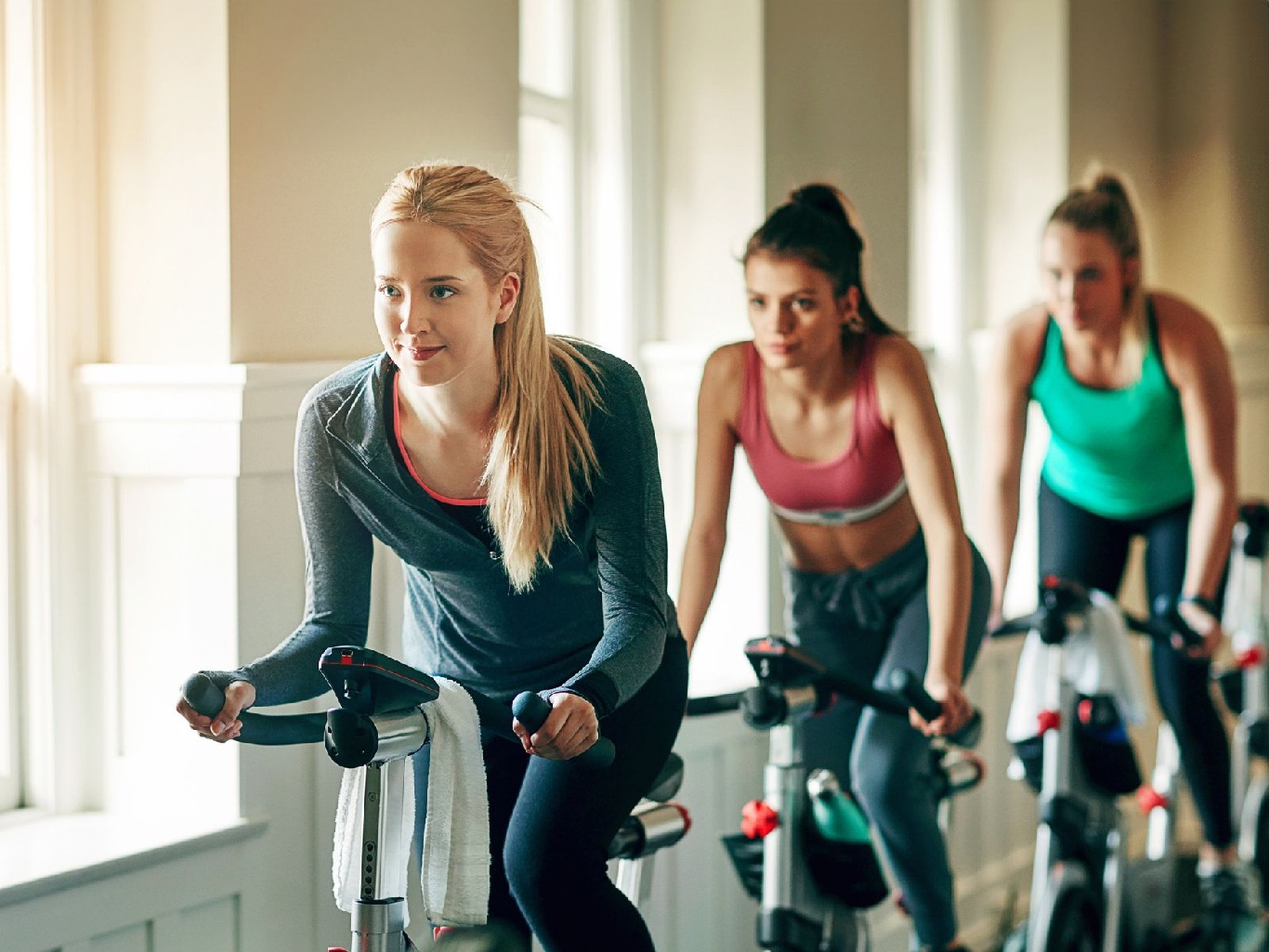 Calienta antes de comenzar tu clase de spinning