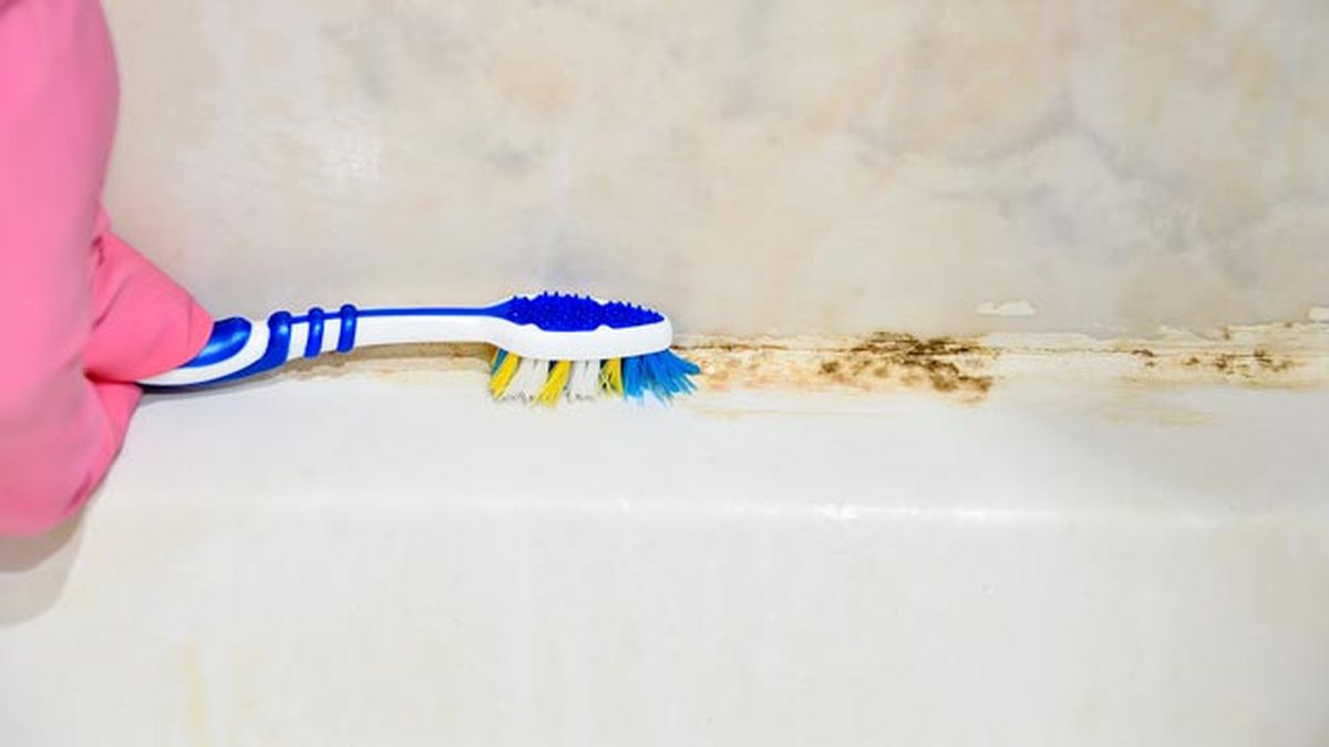 como limpiar banera muy sucia amarilla con vinagre