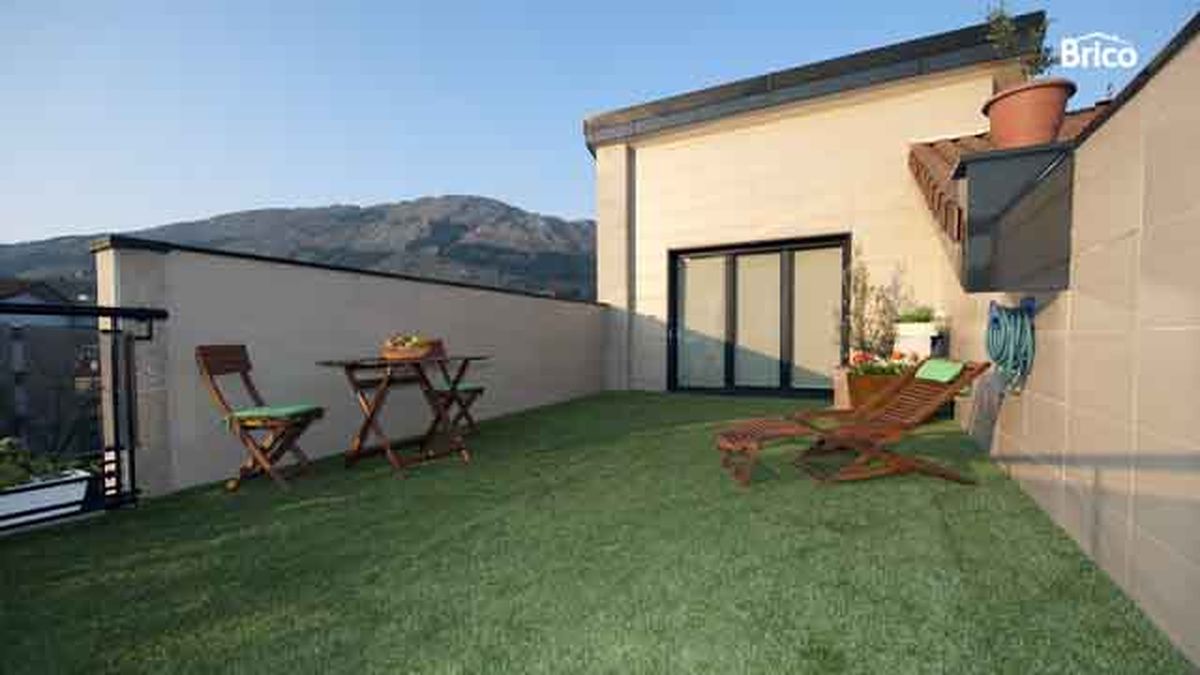 Bricomania 693 poner cesped artificial terraza paso14
