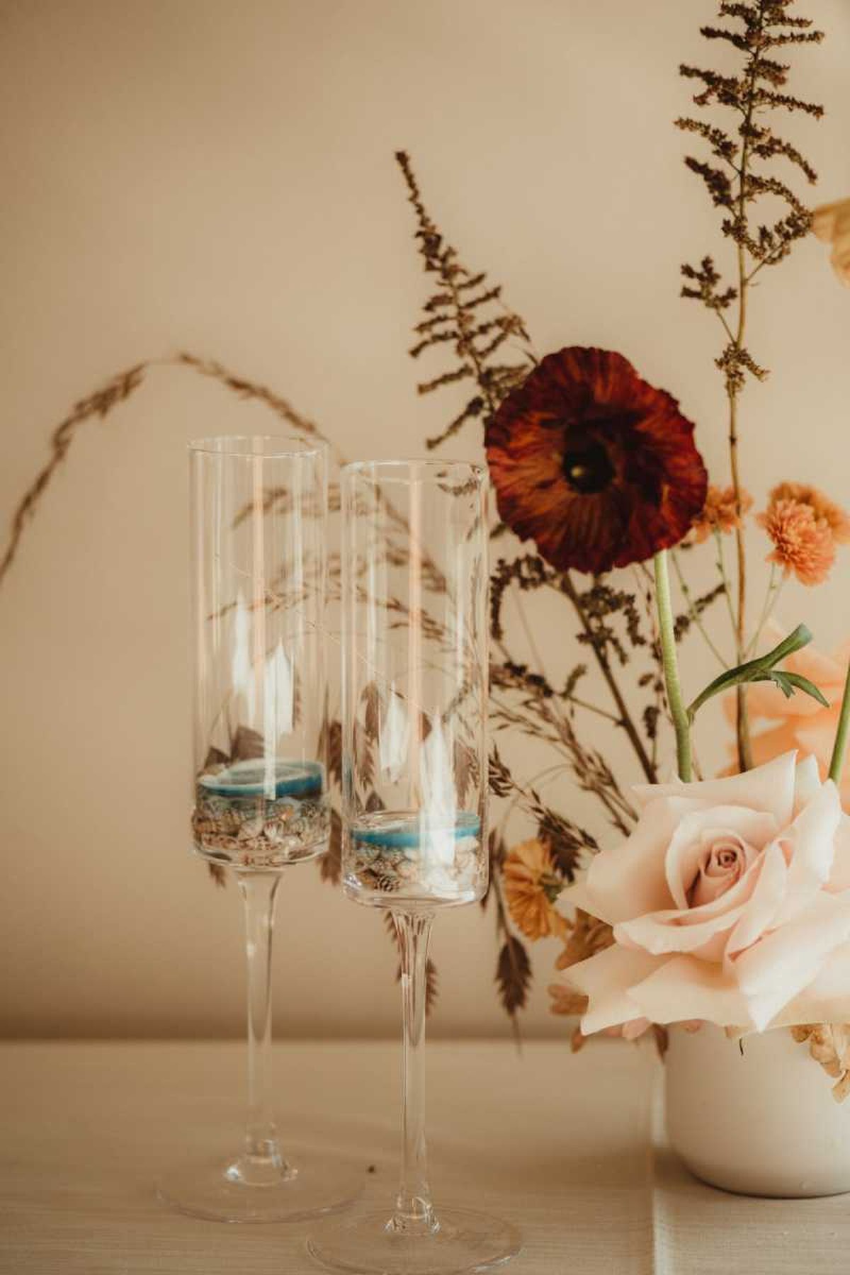 Centro de mesa con conchas.