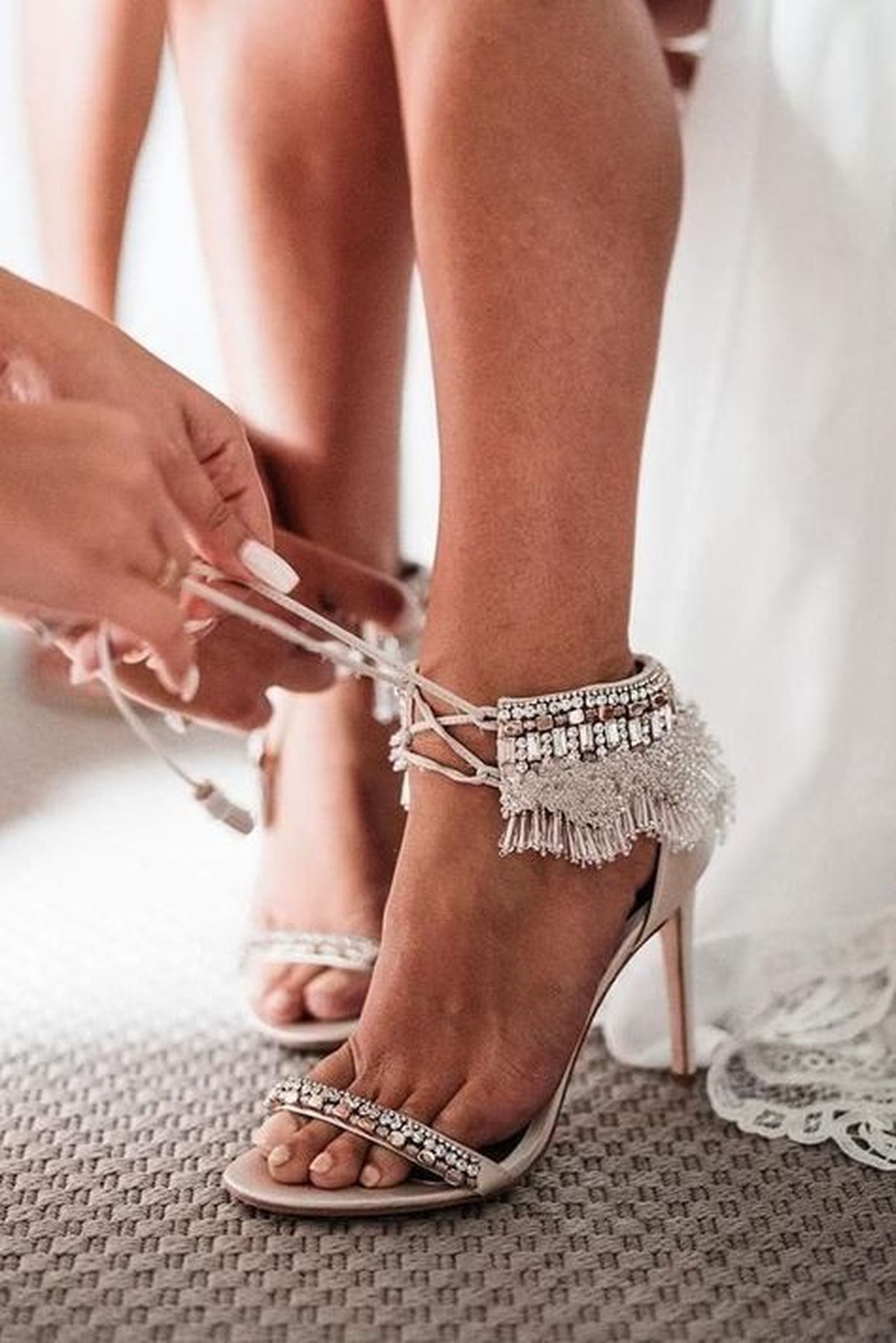 Sandalia estilo boho chic para novia
