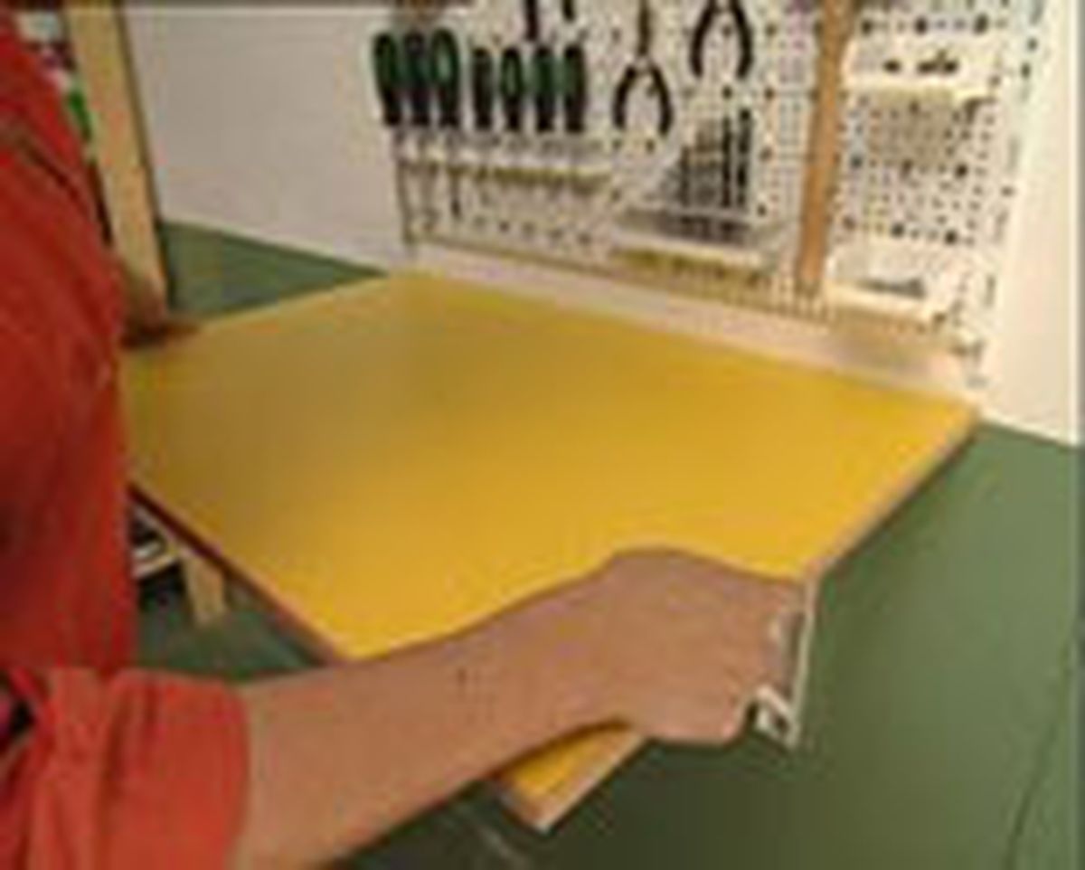 brico 0467 2 Instalacion mesa auxiliar abatible paso 6